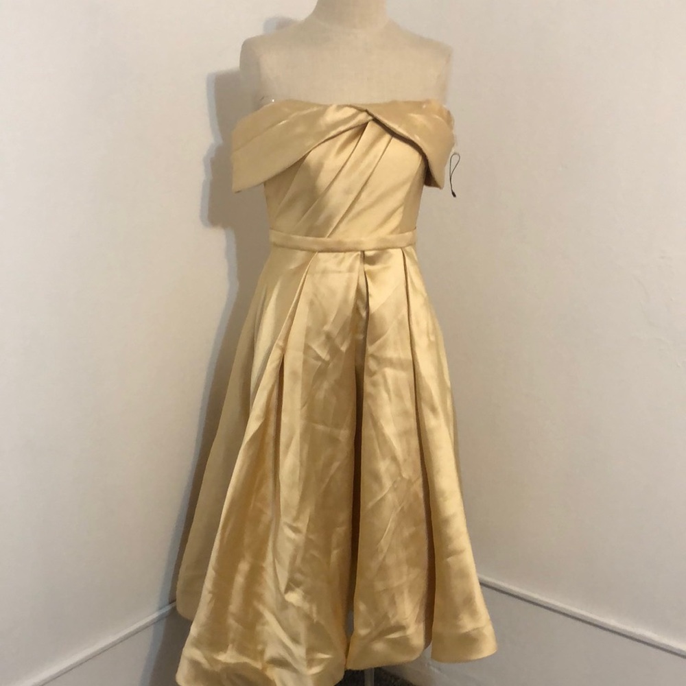 Helin haute couture Helin Abive gold dress. Size 10. NWOT